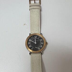 Marc Jacobs Gold and Cream Smartwatch